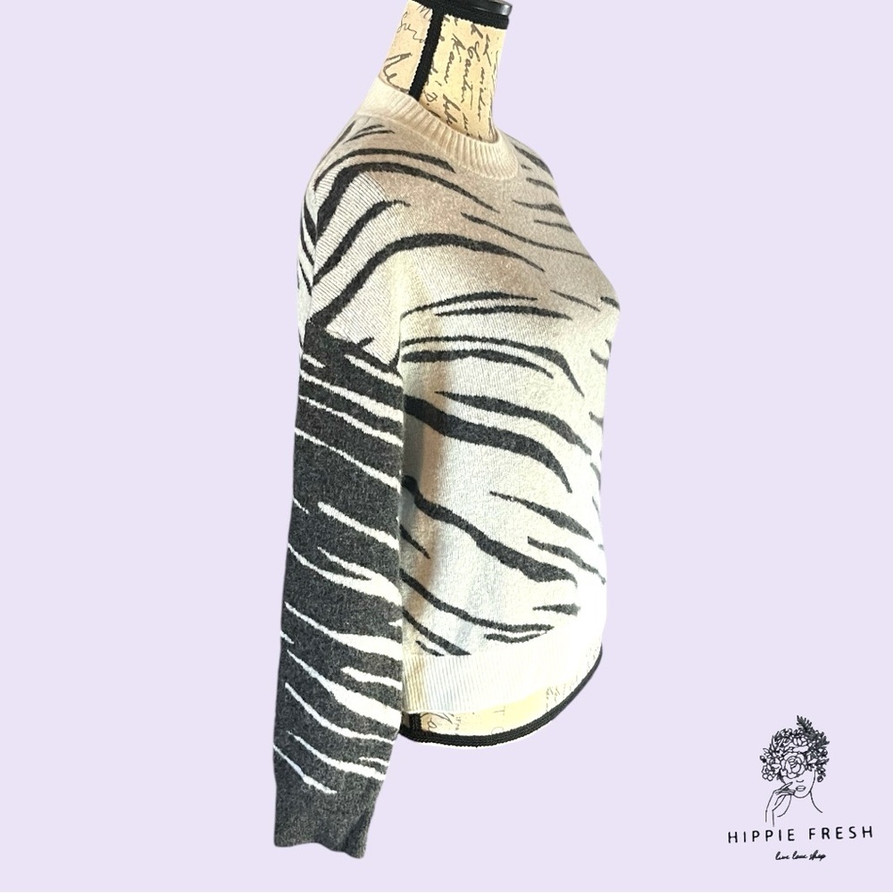 Lana Abstract Tiger Sweater By Rails Size Xs - image 7